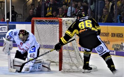 Espeland schießt die Pinguins in Krefeld zum Sieg