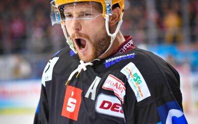 Pinguins-Stürmer Jan Urbas steht zur Wahl zum Spieler des Monats