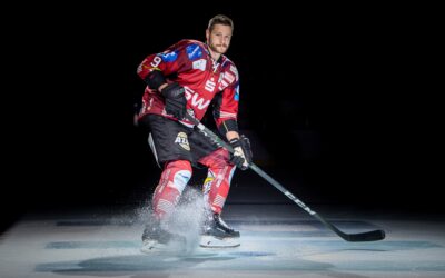 Pinguins-Stürmer Jan Urbas steht erneut zur Wahl zum Spieler des Monats in der DEL
