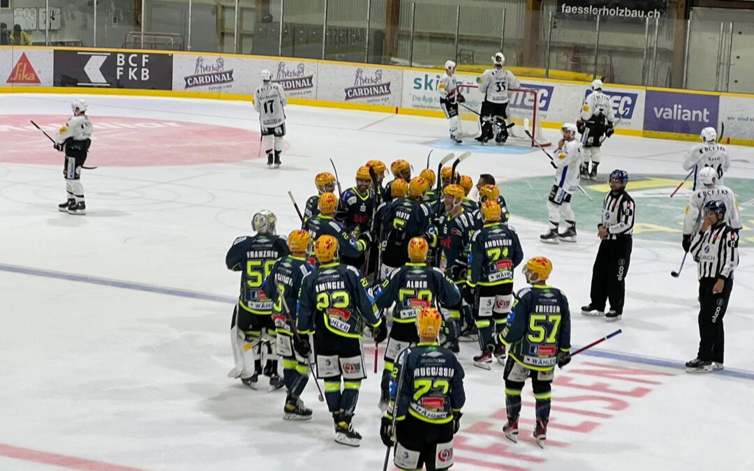 Pinguins starten mit Sieg ins Turnier