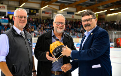 EDEKA-Kunden gewinnen Original-Helme und Tickets der Fischtown Pinguins