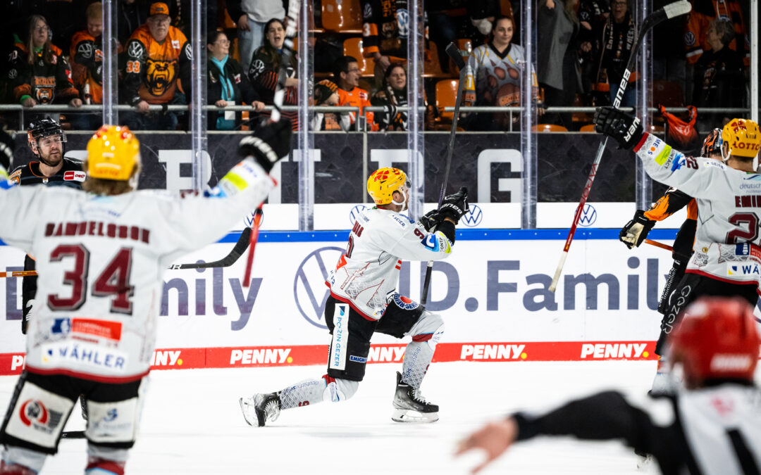 Pinguins gewinnen Spektakel in Wolfsburg