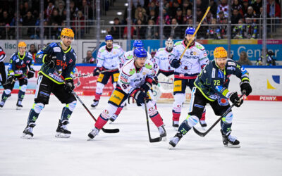 2:1 Erfolg gegen den Meister vor ausverkaufter Eisarena