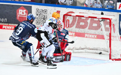 4:2 Erfolg in Iserlohn – Pinguins verteidigen mit 6. Sieg in Folge die Tabellenführung